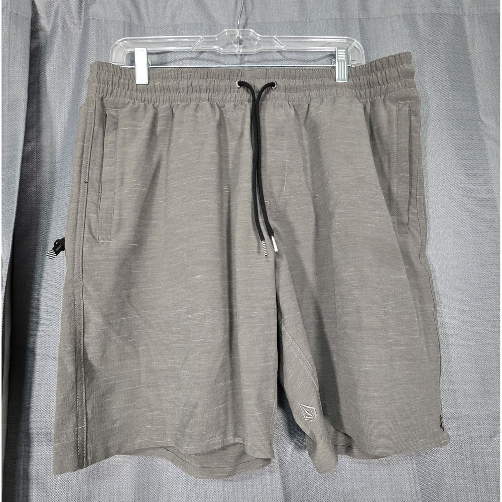Volcom L Gray Drawstring Sweat Shorts Men Slash Pockets Flat Front 11in Inseam